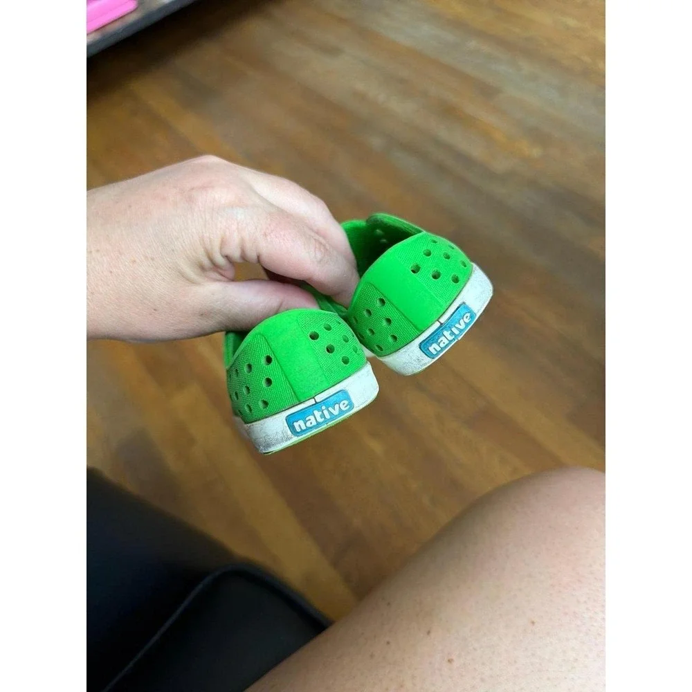 Native Shoes Jefferson Kids slip-on sneakers in grasshopper green baby 5